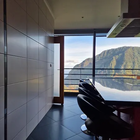 Vista Do Vale Sao Vicente (Madeira)