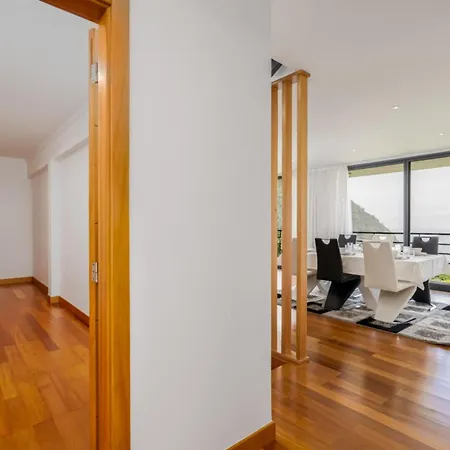 Vista Do Vale Sao Vicente (Madeira)